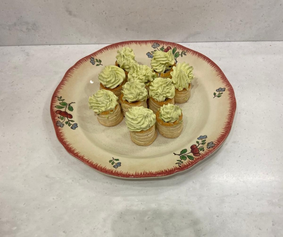 Mini Feuilletés d’escargots en persillade